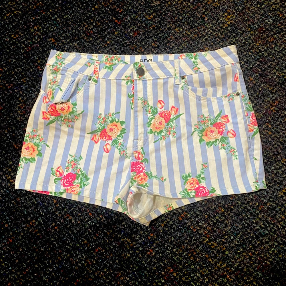 Urban Outfitters Erin Blue and White Striped Shorts Size 32